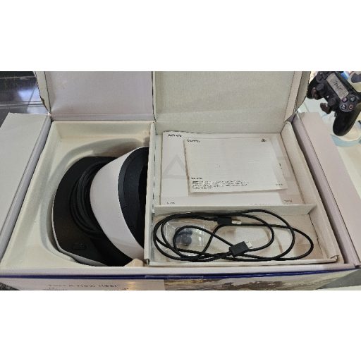 Ps5 VR szemüveg V2 fehér dobozában