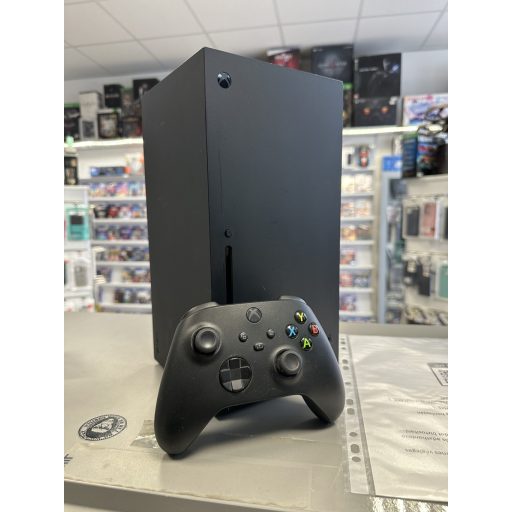 Xbox Series X 1TB Dobozában