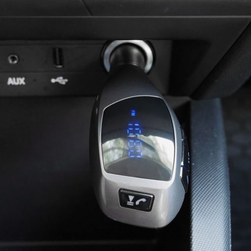 Bluetooth FM Transmitter + USB olvasó + memóriakártya olvasó X5 fekete ezüst