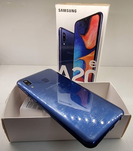 Samsung Galaxy A20e Kék
