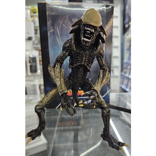 NECA Alien Vs Predator Ultimate Chrysalis Action Figura